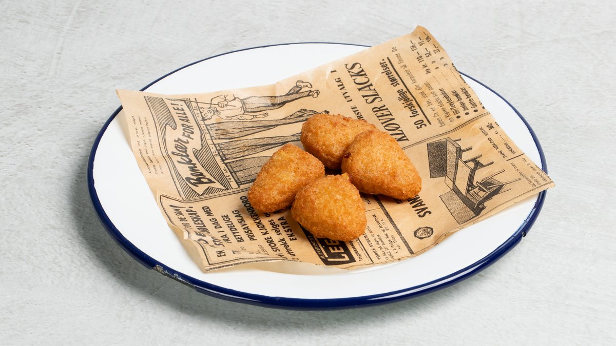 Chili Cheese Poppers